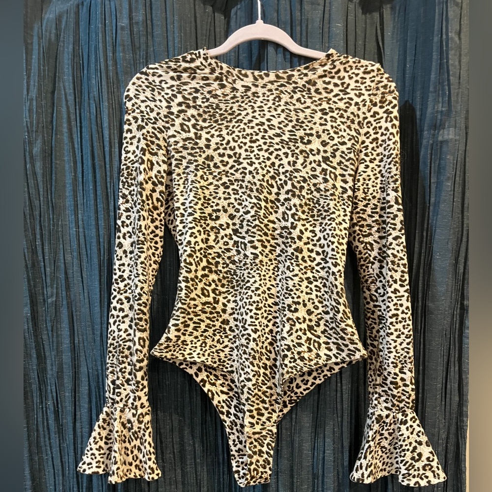Kittenish Leopard Print Bell Sleeve Bodysuit